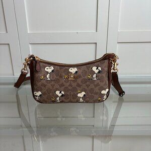 Coach Collaboration Snoopy Tote